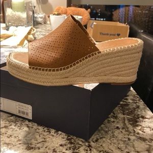 Caslon size 9 light brown wedge sandals